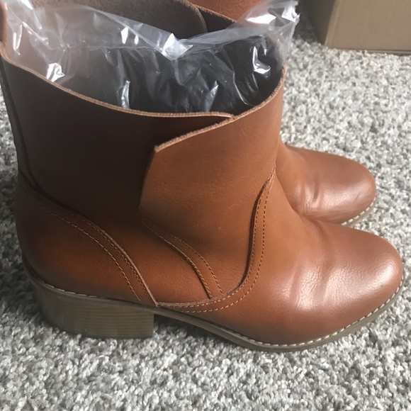 Mossimo Supply Co. Cognac Ankle Moto Boots - Picture 4 of 12